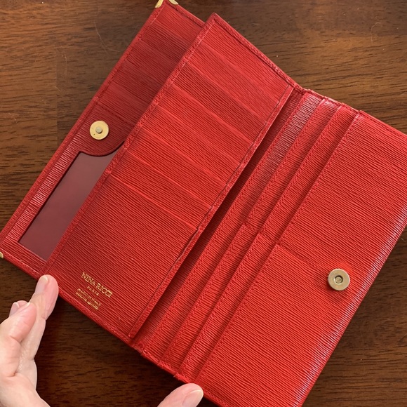 Nina Ricci Wallet - Picture 4 of 8